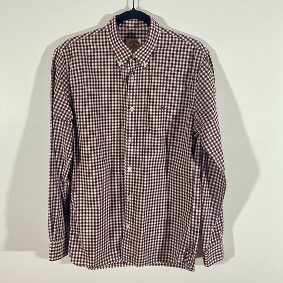 Button down - Picture 1 of 3